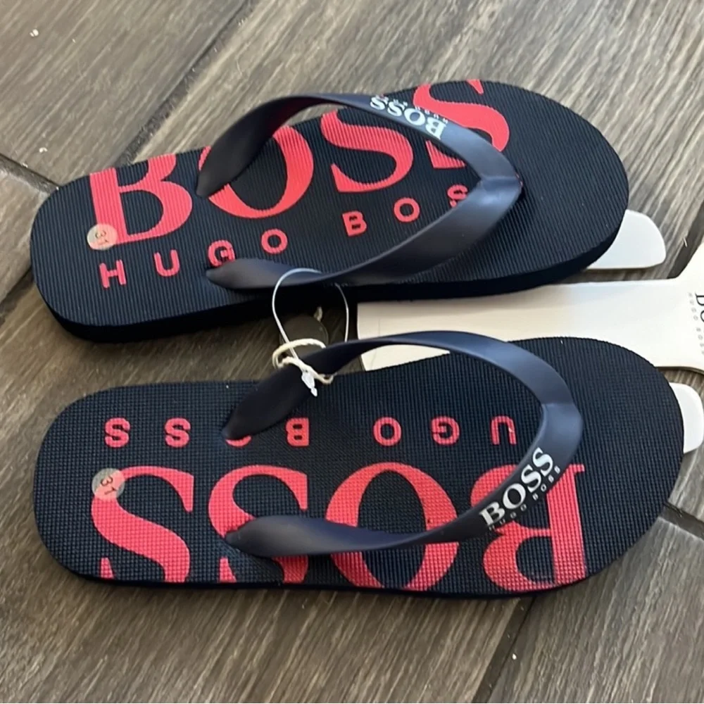 Brand new authentic Hugo Boss boys designer waterproof flip flops sandals sz 13